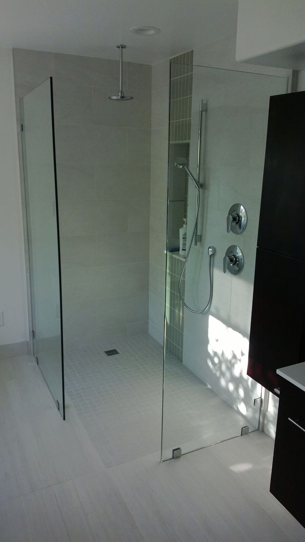Shower Door 30