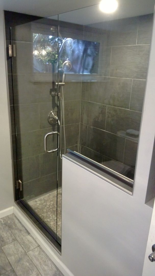 Shower Door 21