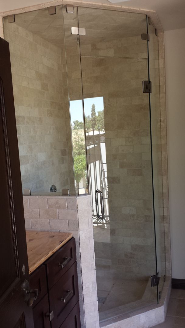 Shower Door 29